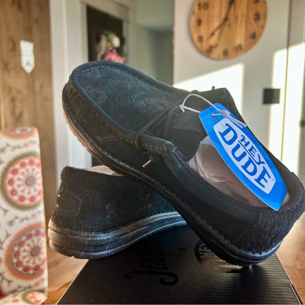 Hey Dude X Wally Jelly Roll Black Slip on Shoes M Sz 4. Limited Edition! NIB